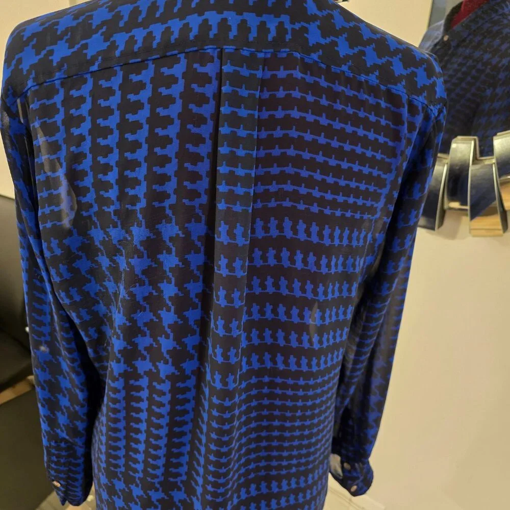 Two by Vince Camuto Long-Sleeved Blouse - Picture 5 of 5